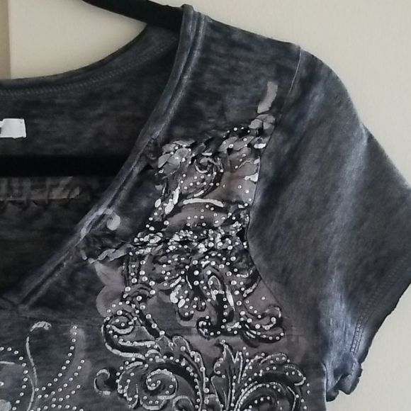 Maurices Grey Studded Embellished T-Shirt, NWOT - Picture 4 of 7